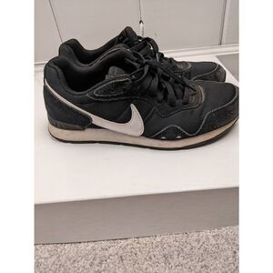 Nike Ventured Runner Women's Athletic Tie Lace Premium Sports Shoes Black Size 1
